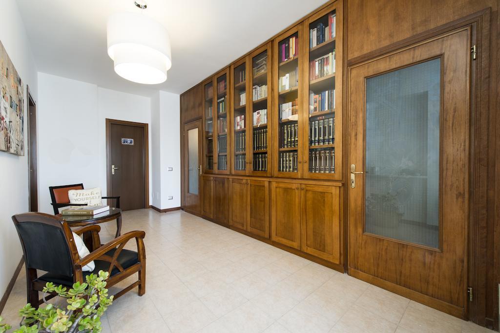 Bed And Breakfast Letterario Fiumicino Exterior foto
